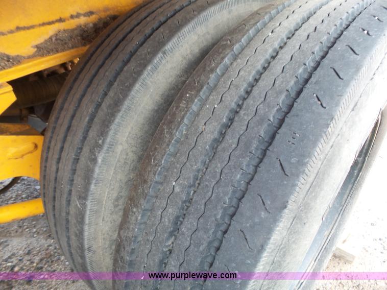 image for item DA2773 1957 Butler H9200 tank trailer