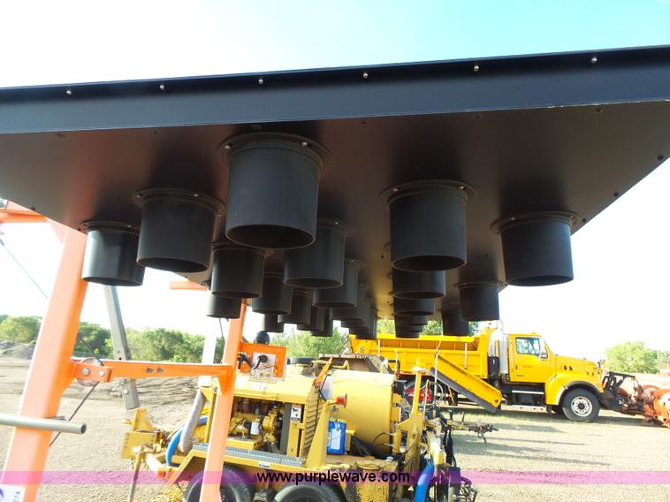 image for item DA2774 2005 Wanco arrowboard