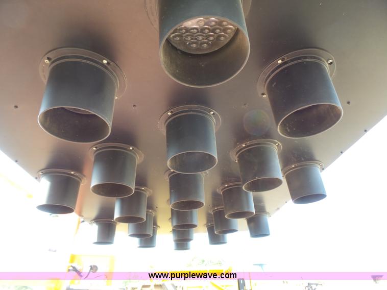 image for item DA2774 2005 Wanco arrowboard