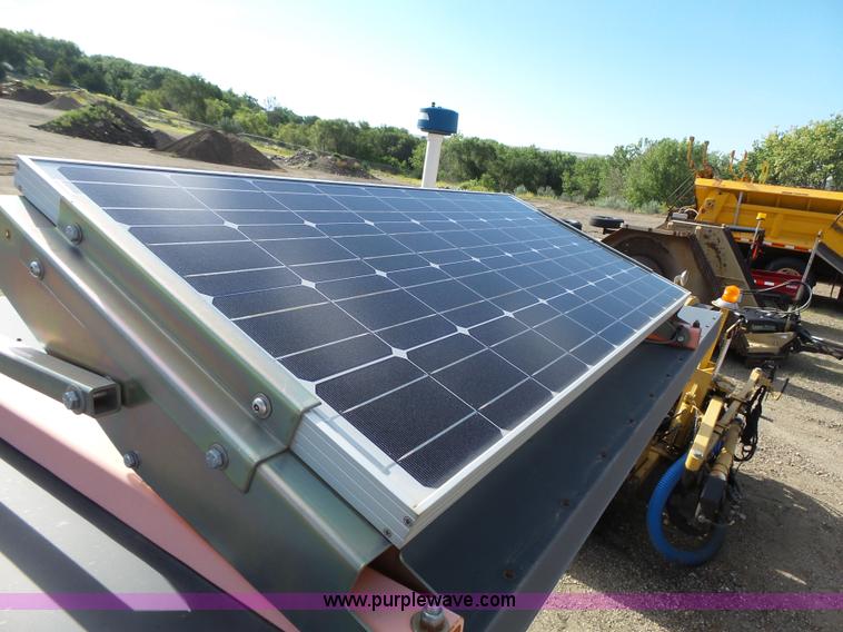 image for item DA2774 2005 Wanco arrowboard