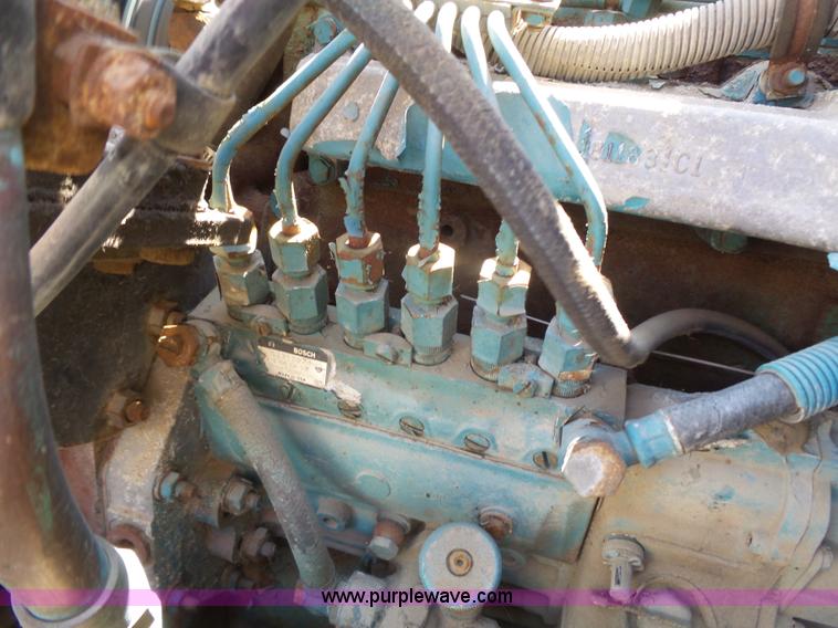 image for item DA2775 1990 International 4700 oil distributor truck