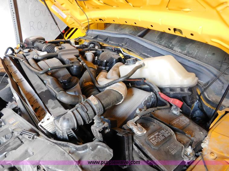 image for item DA2778 2013 Ford F550 SuperCab truck cab and chassis