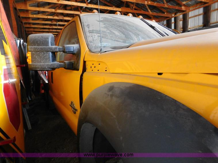 image for item DA2778 2013 Ford F550 SuperCab truck cab and chassis