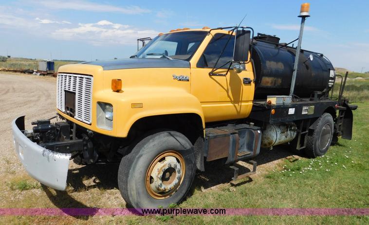 image for item DA2780 1990 GMC TopKick oil distributor truck