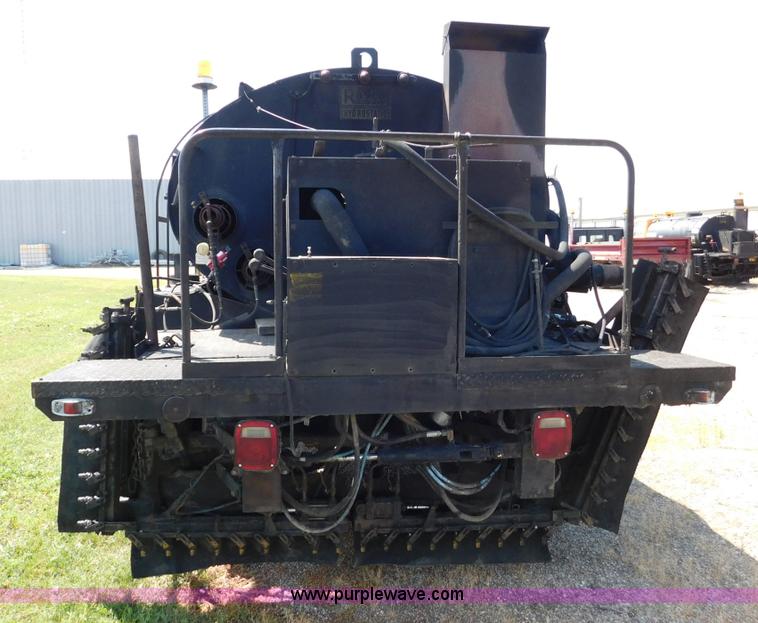 image for item DA2780 1990 GMC TopKick oil distributor truck