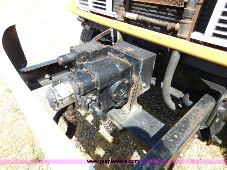 image for item DA2780 1990 GMC TopKick oil distributor truck