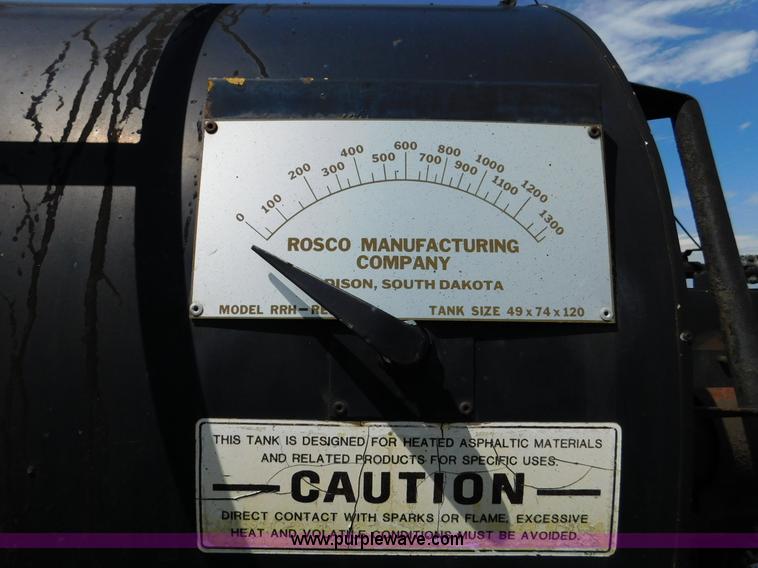 image for item DA2780 1990 GMC TopKick oil distributor truck