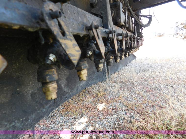 image for item DA2780 1990 GMC TopKick oil distributor truck