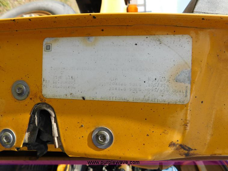 image for item DA2780 1990 GMC TopKick oil distributor truck