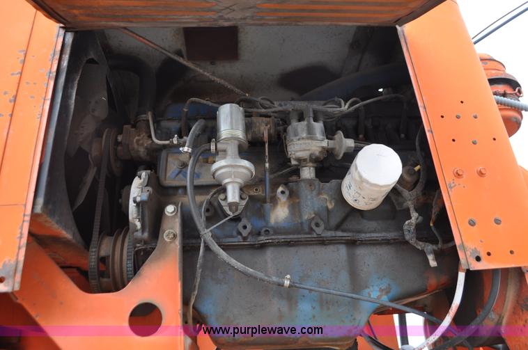 image for item G7430 1981 International 1824 drilling rig truck