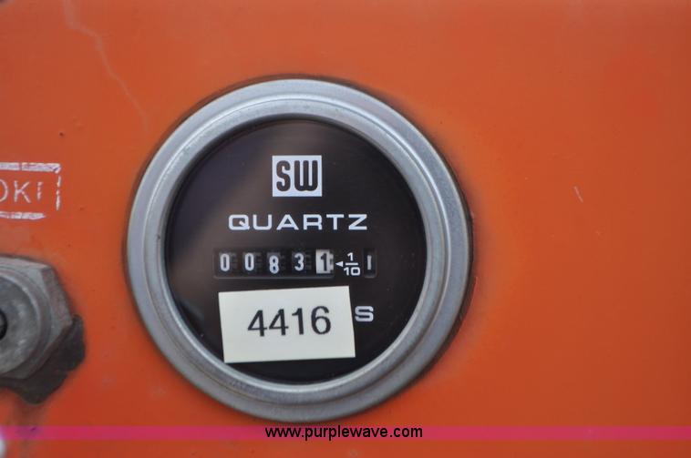 image for item G7430 1981 International 1824 drilling rig truck