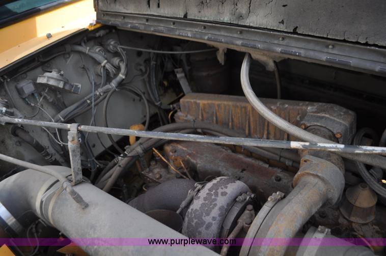 image for item G7431 1989 Oshkosh P25261 plow/spreader truck