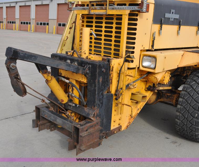 image for item G7431 1989 Oshkosh P25261 plow/spreader truck