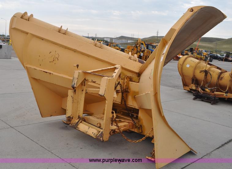 image for item G7431 1989 Oshkosh P25261 plow/spreader truck