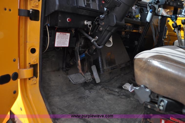 image for item G7432 1998 International 2554 dump truck