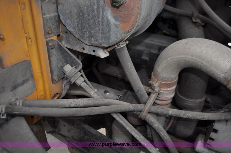 image for item G7432 1998 International 2554 dump truck