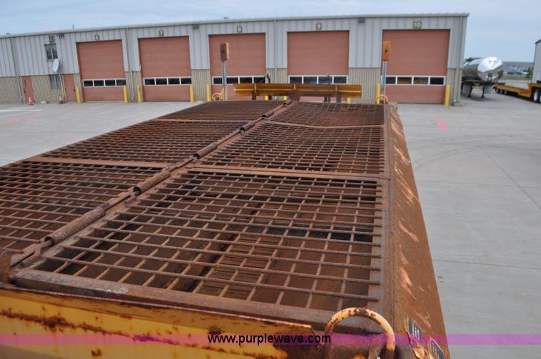 image for item G7432 1998 International 2554 dump truck