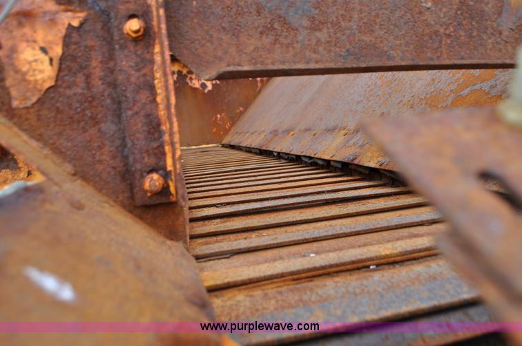 image for item G7432 1998 International 2554 dump truck