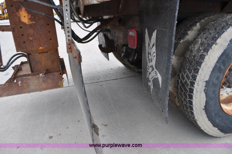 image for item G7432 1998 International 2554 dump truck