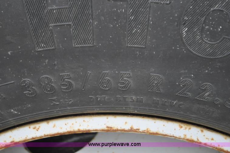 image for item G7432 1998 International 2554 dump truck