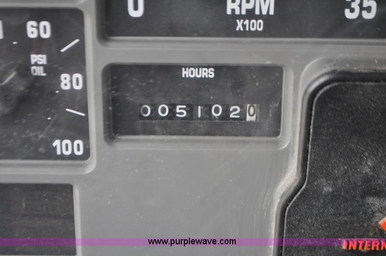 image for item G7432 1998 International 2554 dump truck