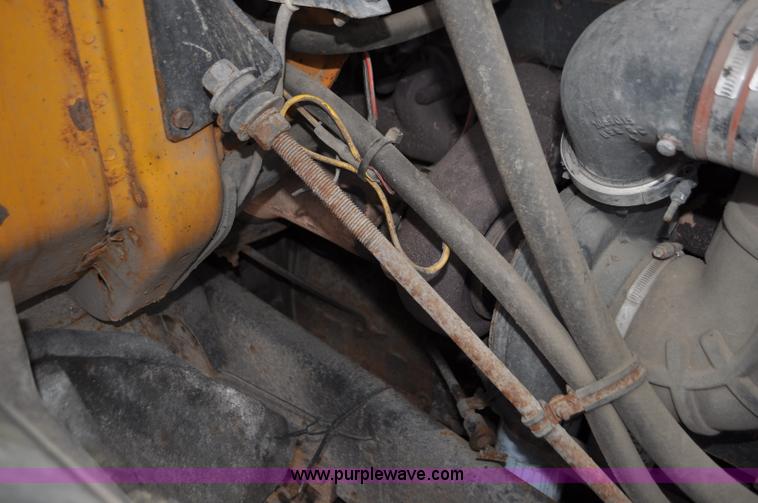 image for item G7433 1994 International 2574 dump truck