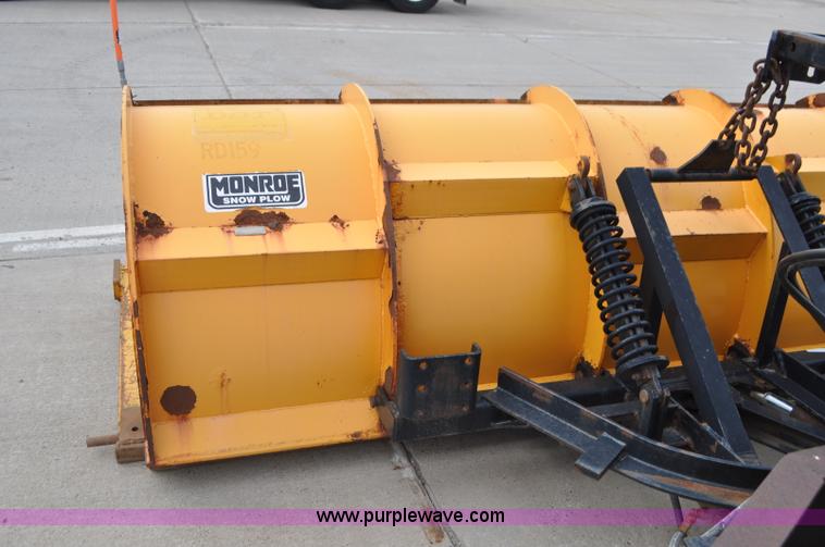 image for item G7433 1994 International 2574 dump truck