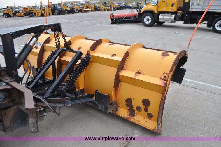 image for item G7433 1994 International 2574 dump truck