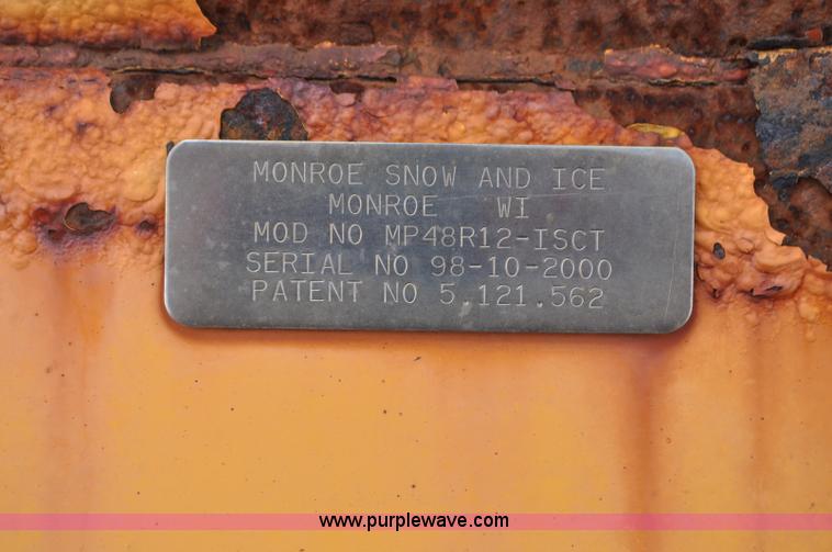 image for item G7433 1994 International 2574 dump truck