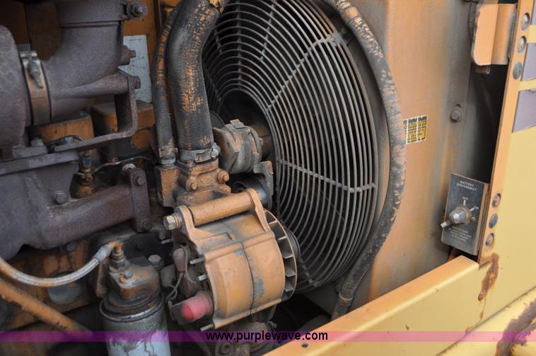 image for item G7434 1993 Case 621B wheel loader