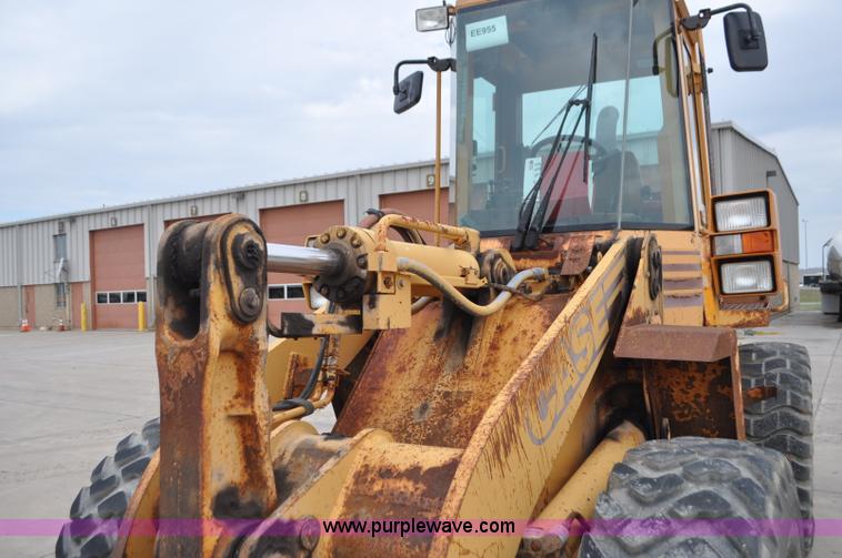 image for item G7434 1993 Case 621B wheel loader