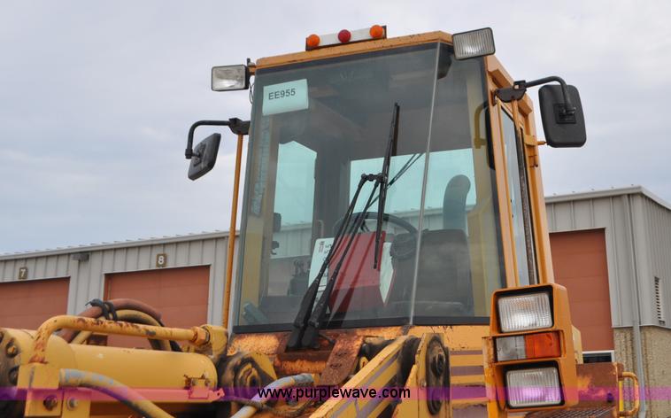 image for item G7434 1993 Case 621B wheel loader