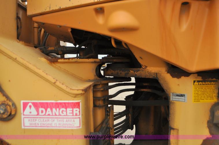 image for item G7434 1993 Case 621B wheel loader