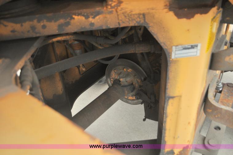 image for item G7434 1993 Case 621B wheel loader