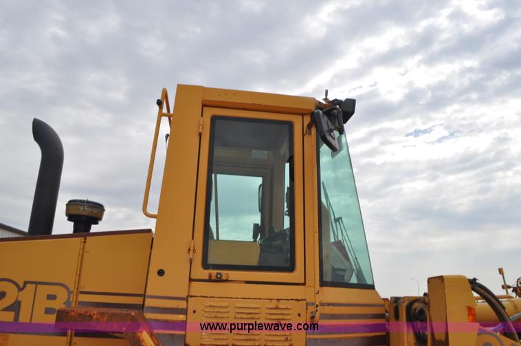 image for item G7434 1993 Case 621B wheel loader