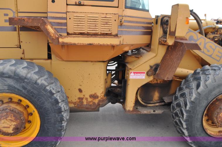 image for item G7434 1993 Case 621B wheel loader
