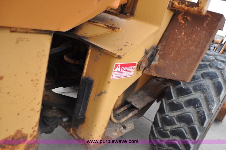 image for item G7434 1993 Case 621B wheel loader