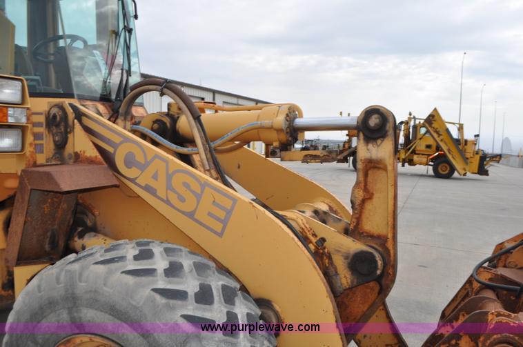 image for item G7434 1993 Case 621B wheel loader