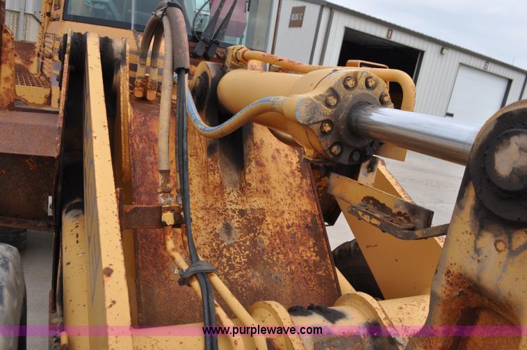 image for item G7434 1993 Case 621B wheel loader