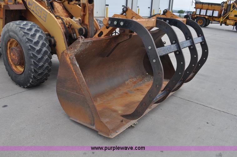image for item G7434 1993 Case 621B wheel loader