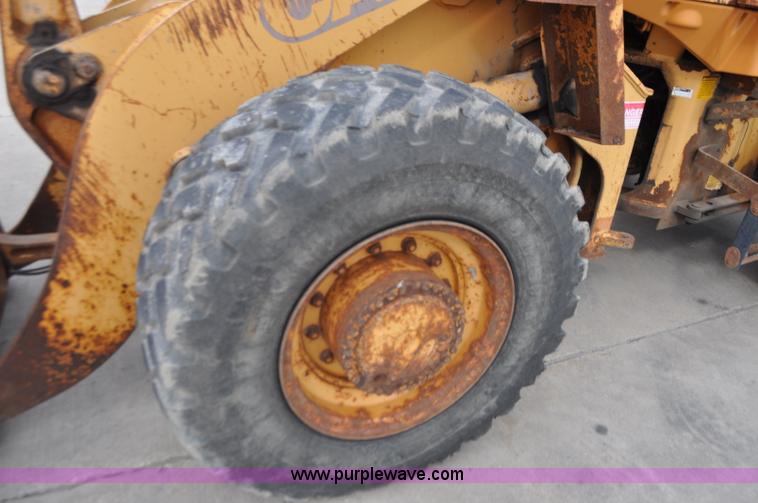 image for item G7434 1993 Case 621B wheel loader