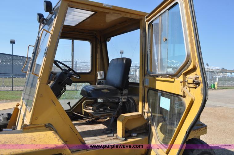 image for item G7467 Caterpillar R80 forklift