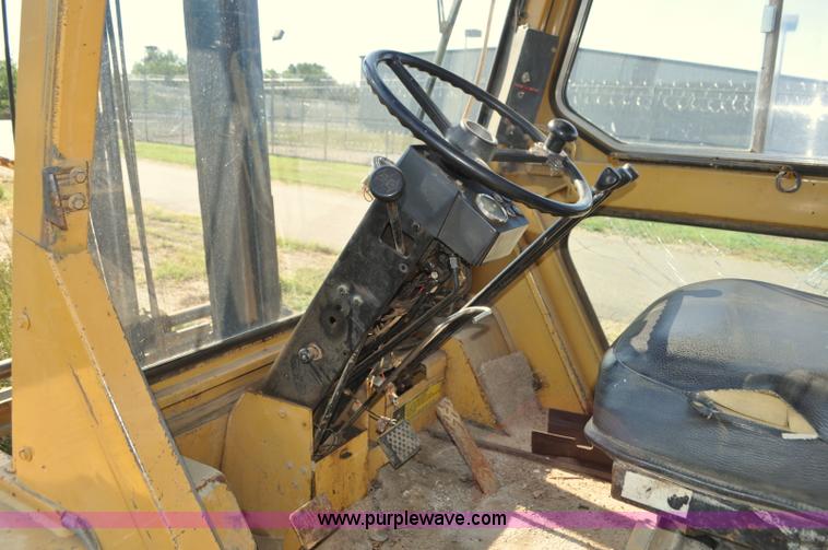 image for item G7467 Caterpillar R80 forklift