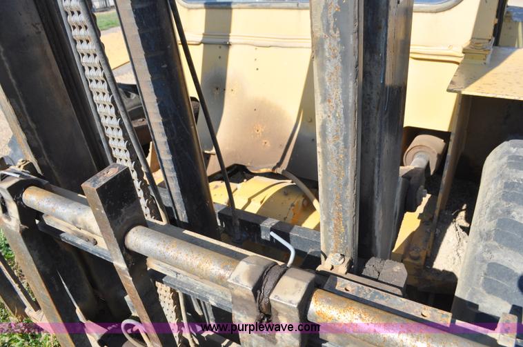 image for item G7467 Caterpillar R80 forklift