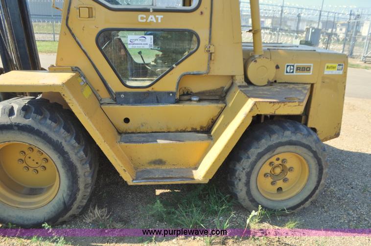 image for item G7467 Caterpillar R80 forklift