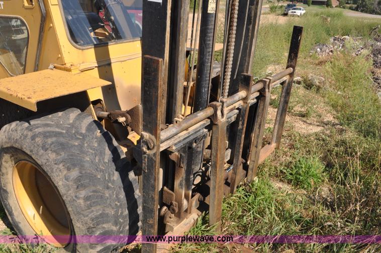 image for item G7467 Caterpillar R80 forklift