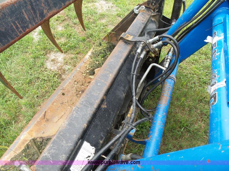 image for item J1635 2001 New Holland TN70 tractor