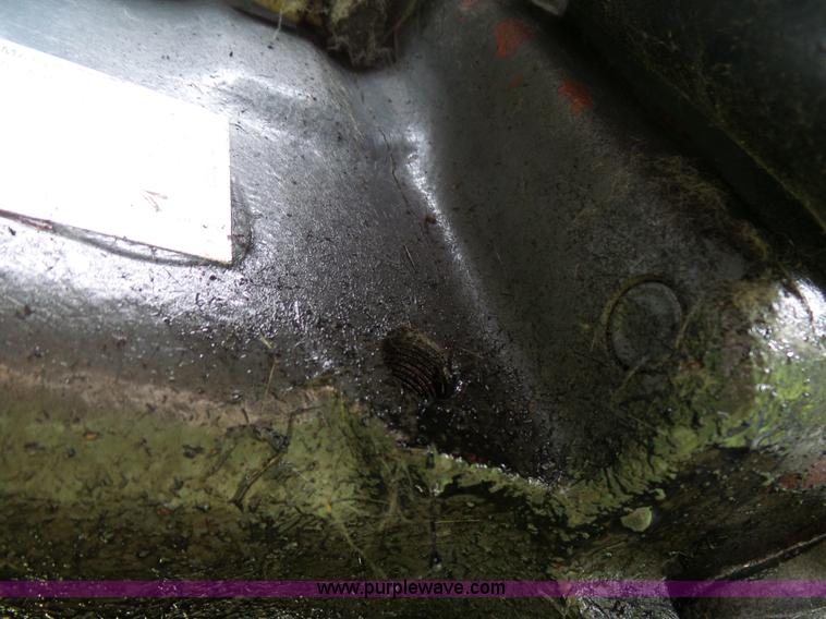 image for item J1635 2001 New Holland TN70 tractor