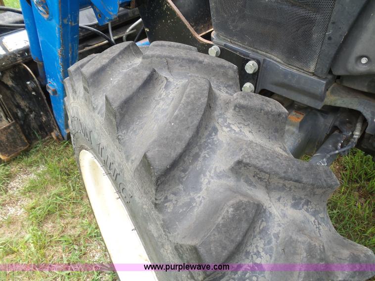 image for item J1635 2001 New Holland TN70 tractor