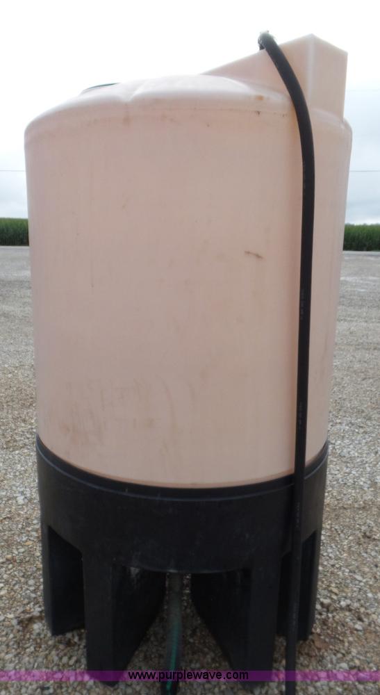 image for item CC9961 (2) poly storage tanks